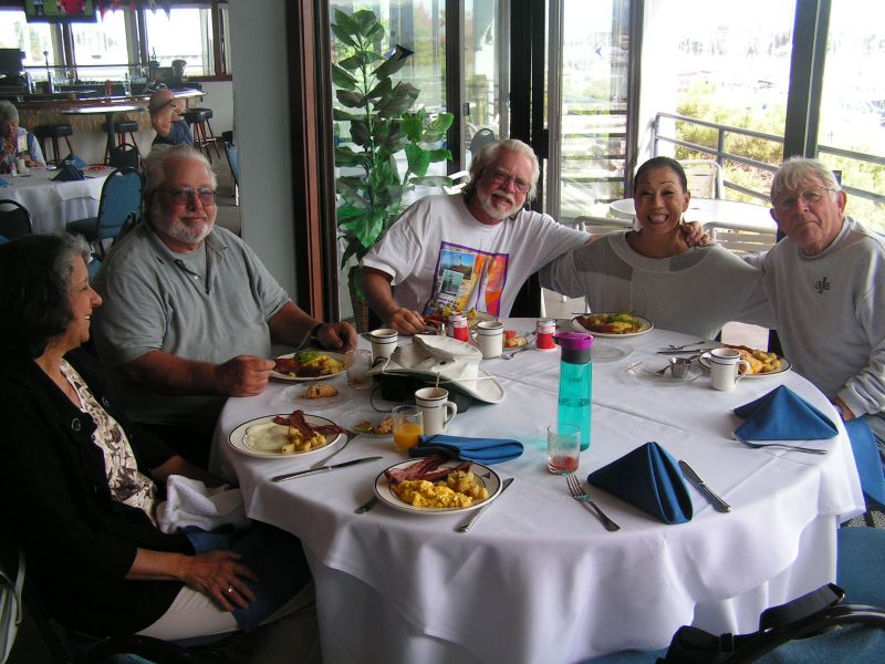 Breakfast crowd ...