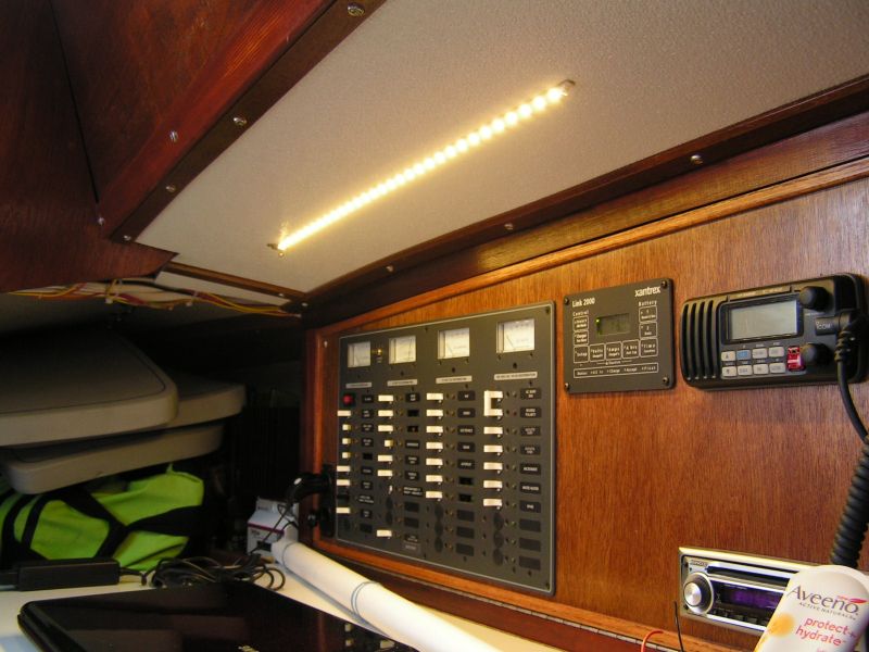 Track LED Nav & Galley