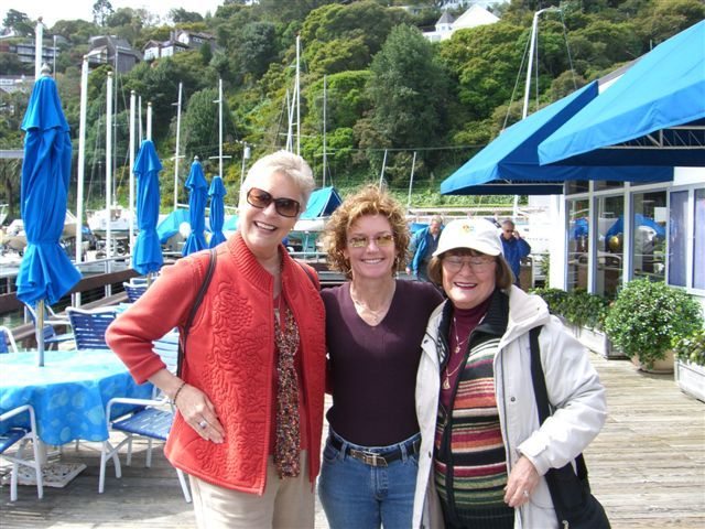 <b>Sandy, Michele & Diane</b>