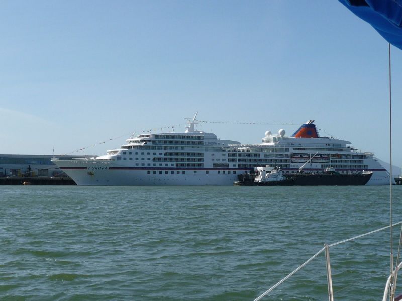 Cruise ship fueling