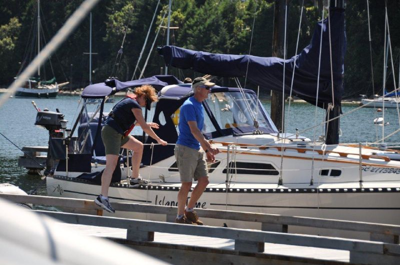 05 Derek & Alison arrive on Island Time