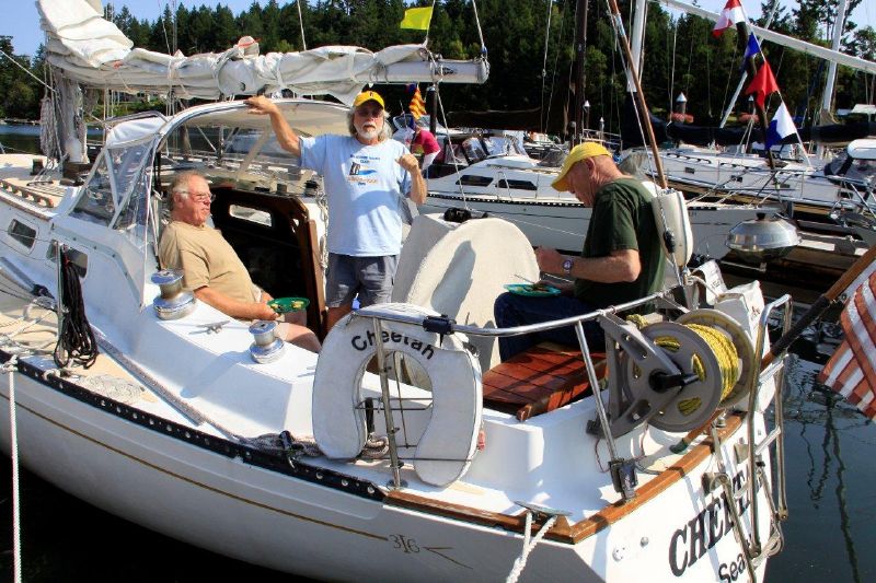 20 Brian Arthurs & crew aboard Cheetah, a 1973 I 36