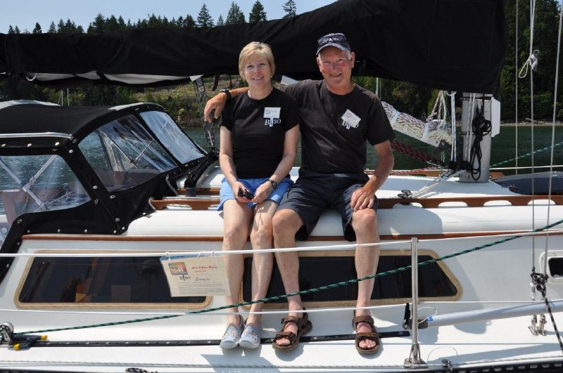 21 Chris & Joice Roethle aboard Emoyeni, a 1981 Bahama 30