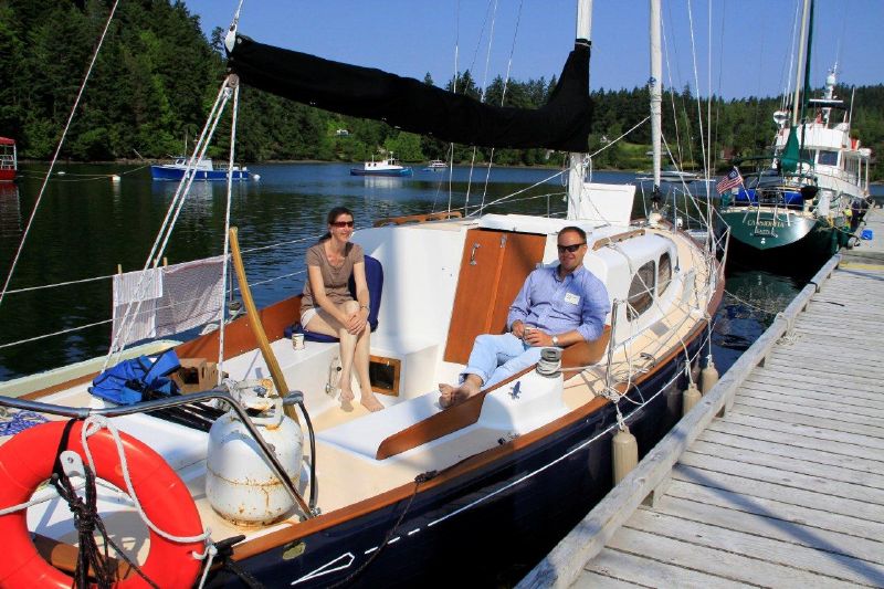 36 Henk & Kate relax on board....