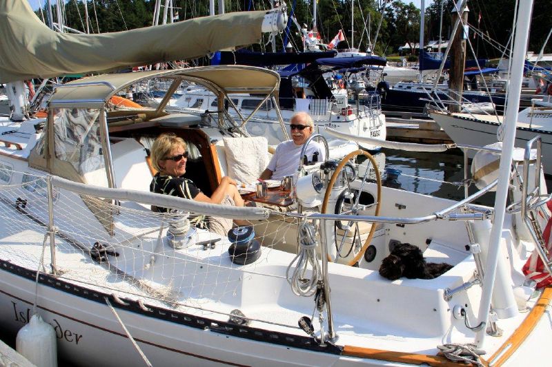 38 Mike & Karen relaxing on board