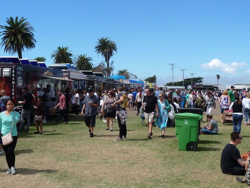 Food Trucks ...