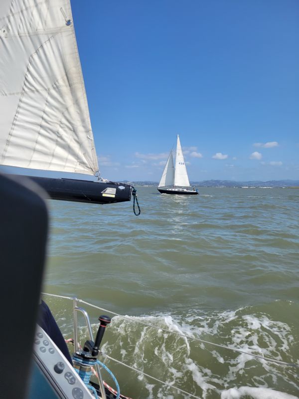 Kapai passes Luna Sea.